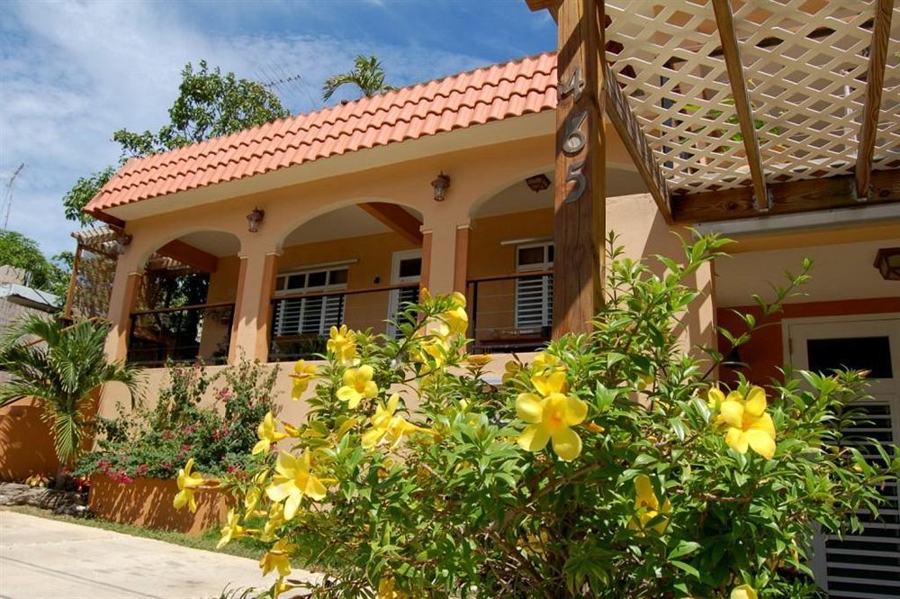 Villa Coral Guesthouse วีเอเกส ภายนอก รูปภาพ